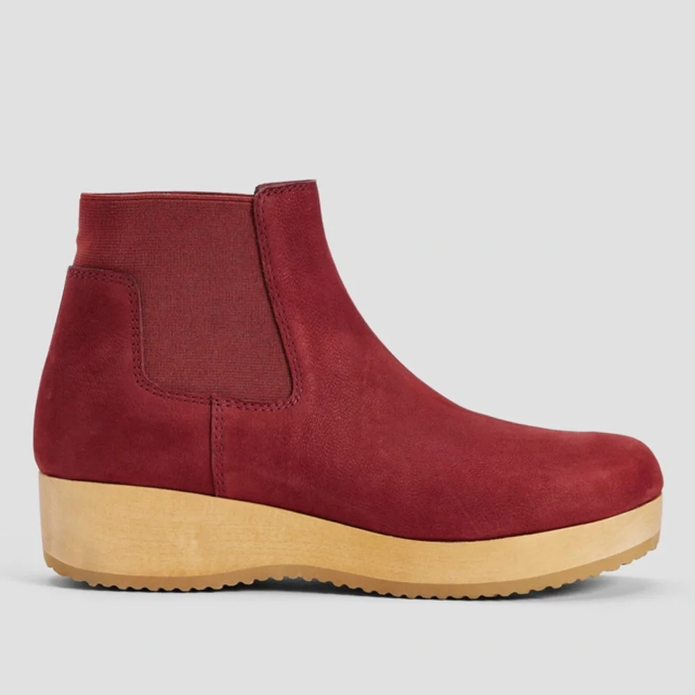 Eileen Fisher Words Oiled Nubuck Clog Bootie Red Cedar NEW 9.5 - Picture 2 of 10